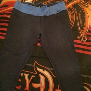 Nike yoga Capri